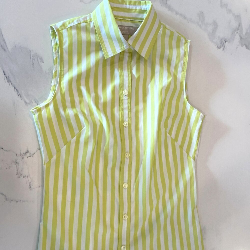 Banana Republic, Sleeveless Top, Collared, Button Front, Non-Iron - Size 0
